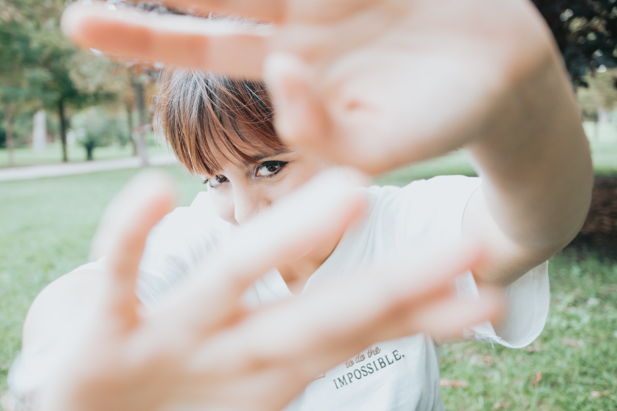 Promuoversi online senza mostrare il volto: 3 strategie concrete che funzionano